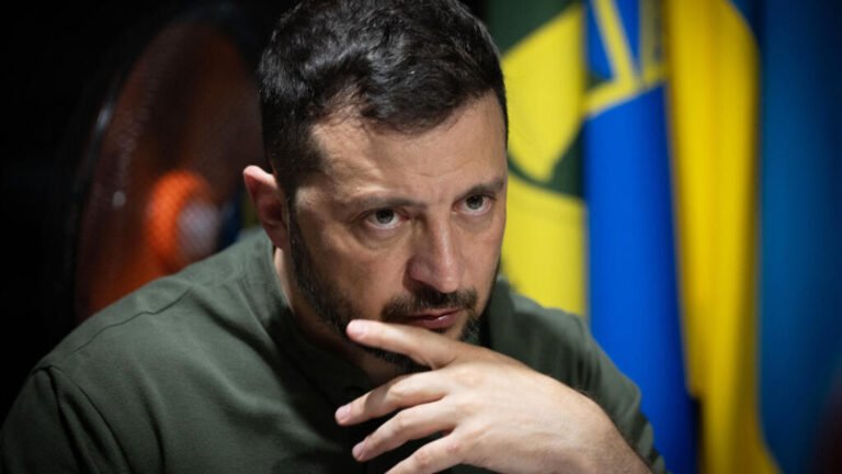 Ataque ruso en Donetsk mata a al menos 20 civiles, denuncia Zelenski