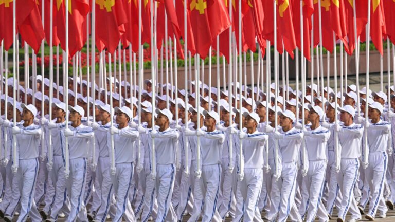 Vietnam celebró 80 años de independencia con el desfile más grande de su historia