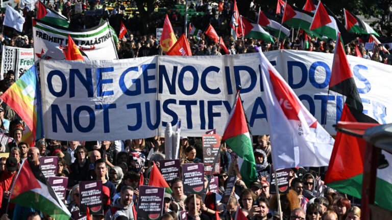 Masiva manifestación en Berlín en apoyo a Gaza; Alemania defiende solución de dos Estados en la ONU