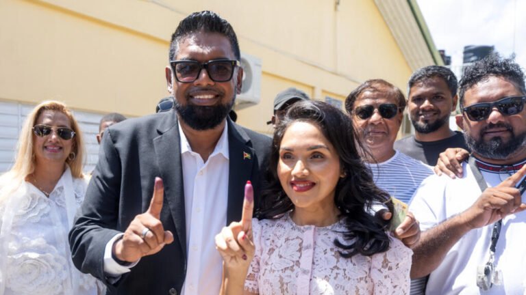 Irfaan Ali, al frente de Guyana otra vez, capitaliza su petróleo y defiende la soberanía
