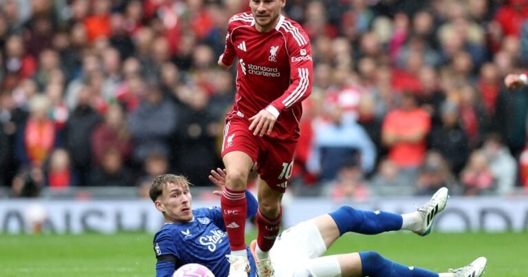 El Liverpool de Alexis Mac Allister se quedó con el clásico ante Everton y tiene puntaje perfecto en la Premier League