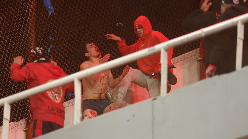 Independiente descalificado de la Sudamericana 2025 tras violencia en su estadio