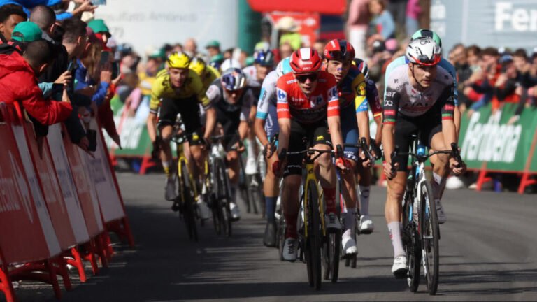 Protestas, despedidas y conquistas: así entra la Vuelta a España a la consagración de Vingegaard