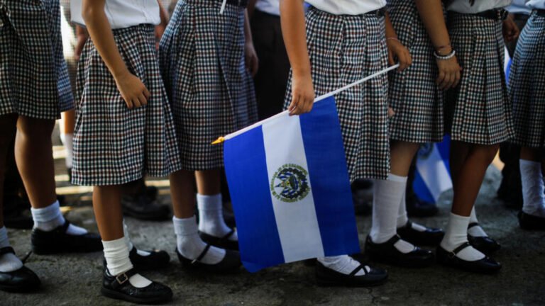 En marcha el modelo de disciplina escolar en El Salvador: ¿por qué despierta polémica?