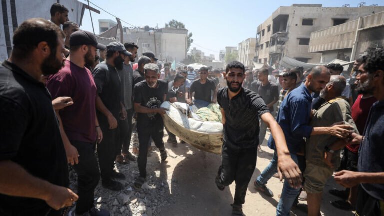 Israel mata al menos 53 gazatíes; miles se rehúsan a nuevos desplazamientos forzados