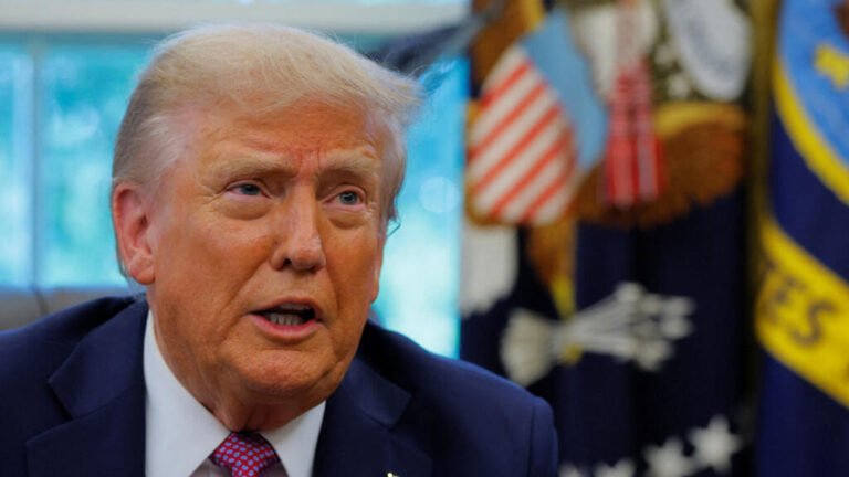 Trump advierte a Maduro que derribará cualquier avión que se acerque de forma amenazante a sus buques de guerra