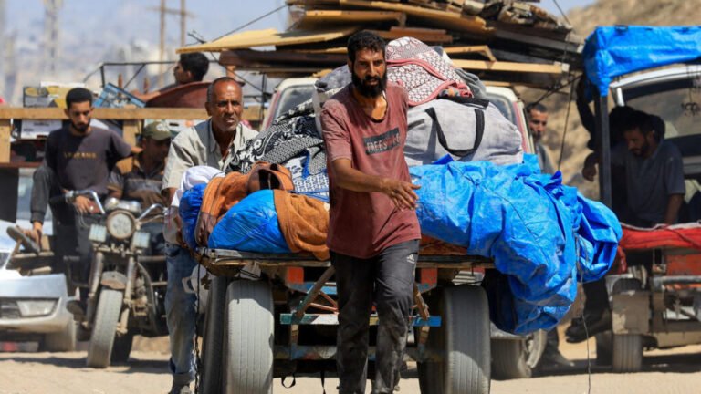 Israel mata decenas de gazatíes en nuevos ataques; Turquía refuerza custodia de la Flotilla Global Sumud