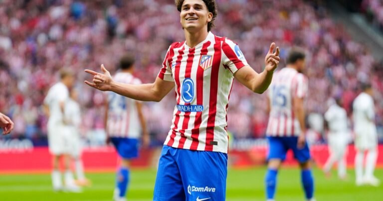 España quedó rendida a los pies de Julián Álvarez tras su fenomenal derbi de Madrid: "El elegido puso el Metropolitano patas para arriba"