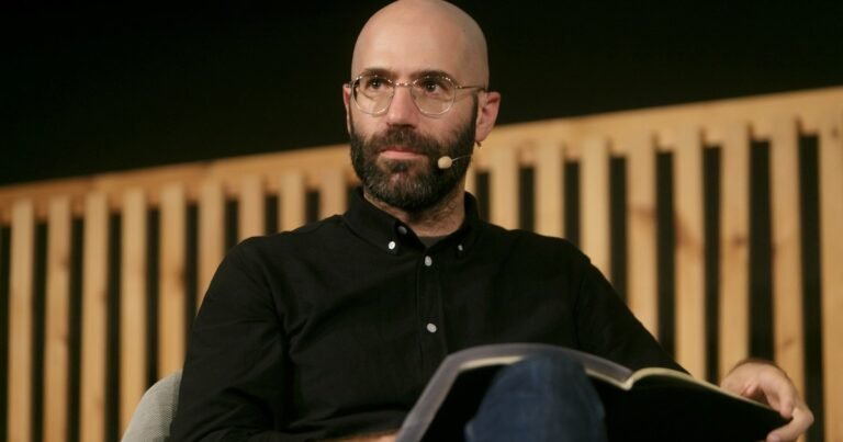 “La IA puede amplificar la creatividad humana”: la visión del curador catalán Lluís Nacenta