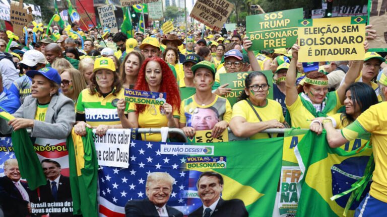 A un voto de ser condenado: ¿qué le depara a Bolsonaro en el juicio por la trama golpista?