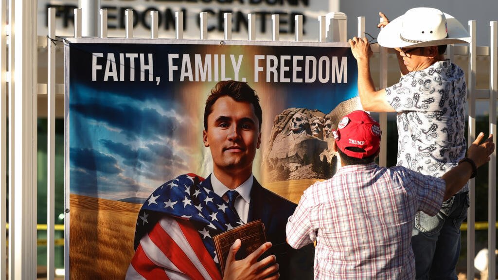 Donald Trump y la cúpula MAGA asistirán la ceremonia de homenaje a Charlie Kirk en Arizona