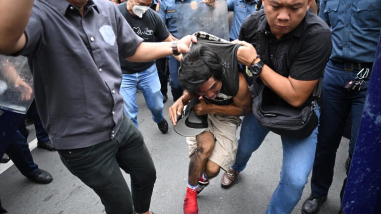 Filipinas: miles de personas protestan contra escándalo de corrupción que involucra a legisladores