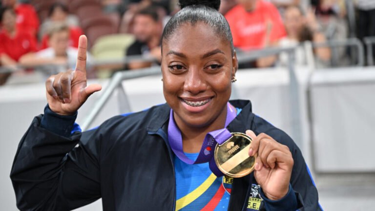 Juleisy Angulo sorprende en Tokio y da a Ecuador su primera medalla mundial en lanzamientos
