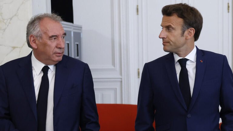 La anunciada caída del Gobierno en Francia augura nueva crisis