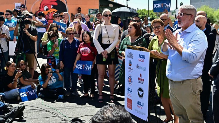 EE. UU.: Corte Suprema autoriza reinicio de redadas contra indocumentados en Los Ángeles