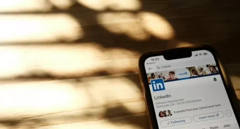 LinkedIn estalla en Argentina: el dato que expone el derrumbe laboral con Milei