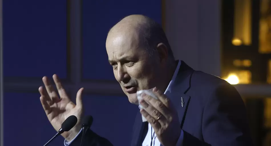 Sturzenegger estalla contra un fallo que perdona $20.000 millones a la AFA