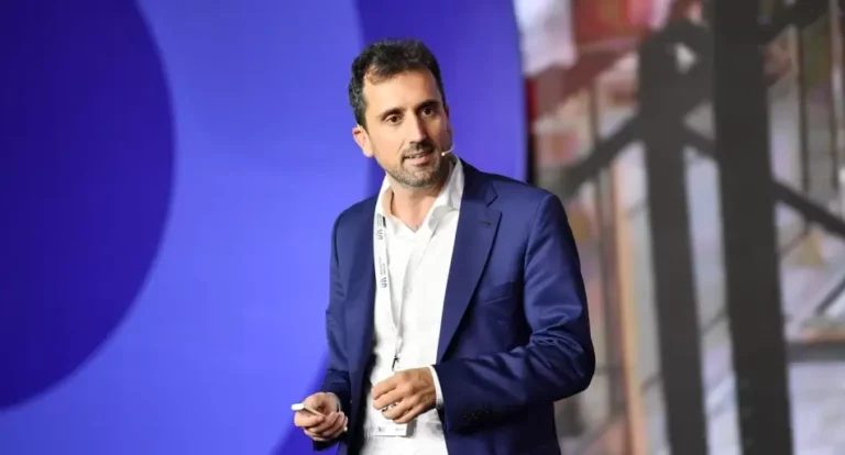 "No tenemos que producir todo, pero no nos alcanza solo con los recursos naturales"