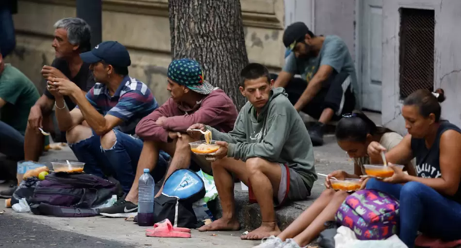 Una ciudad encabeza el ranking de pobreza en Argentina y supera el 49%: el dato que incomoda al Gobierno