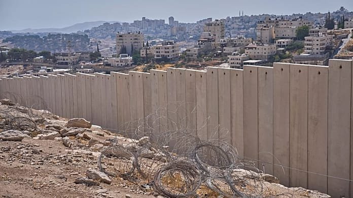 "No habrá Estado palestino": Netanyahu acelera la construcción de asentamientos ilegales en Cisjordania