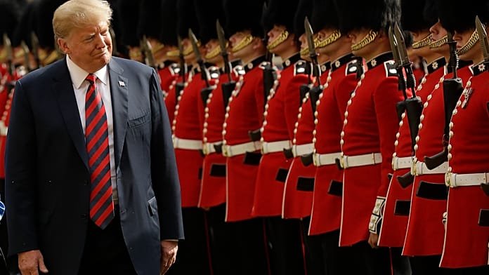 Las banderas de EE. UU. decoran las calles de Windsor antes de la visita de Trump