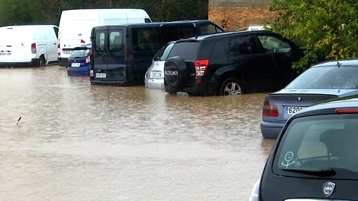 Alerta roja en Ibiza y Formentera por inundaciones repentinas que provocan un caos generalizado