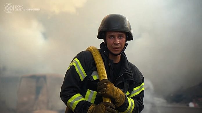 Fuerzas rusas lanzan ataques nocturnos en el este y oeste de Ucrania
