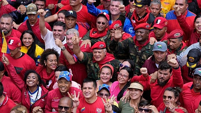 El Gobierno de Venezuela asegura estar preparado para una "guerra prolongada"