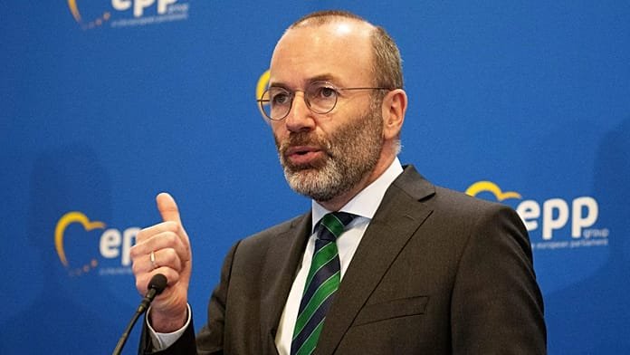 Entrevista a Manfred Weber: "Tenemos que defendernos ante las hostilidades rusas"