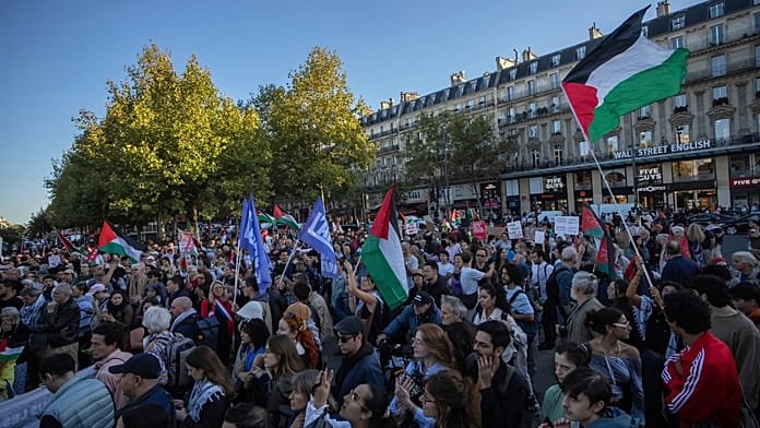 Miles de personas marchan en París para el reconocimiento del Estado palestino