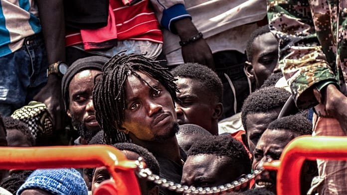 La Policía detiene a los patrones de un cayuco por la desaparición de más de 50 inmigrantes