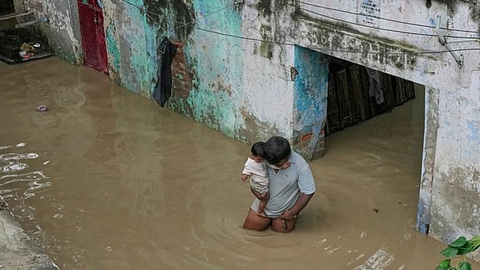 Nueva Delhi enfrenta nueva amenaza de inundación al superar el río Yamuna el nivel de peligro