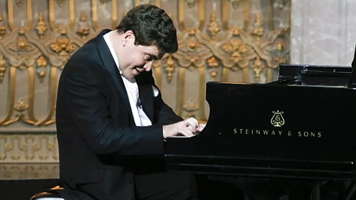 La Orquesta Estatal de Atenas cancela la actuación de un pianista ruso amigo de Putin debido a la guerra