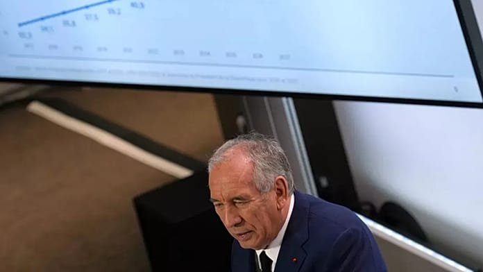 François Bayrou se enfrenta al hundimiento del Gobierno. ¿Qué le espera a Francia?