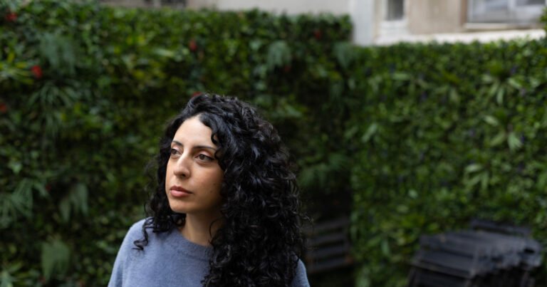 Mónica Ojeda, en Buenos Aires: “La amistad se convierte en refugio frente a la violencia”