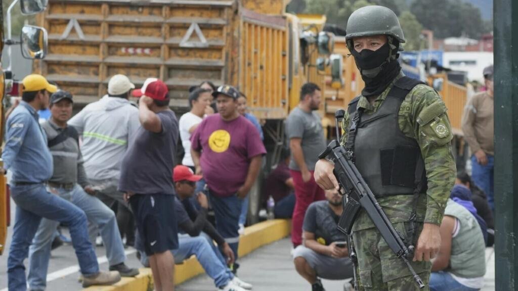 Ecuador decreta estado de excepción en siete provincias ante bloqueos tras aumento en precio del diesel