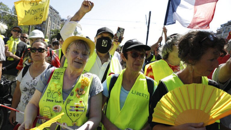 "Bloqueemos todo": esto se sabe sobre el llamado a paralizar Francia el 10 de septiembre