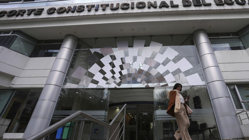 Corte Constitucional de Ecuador aprueba propuesta de Noboa de convocar una Asamblea Constituyente