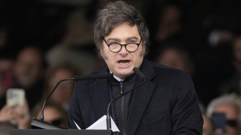 ¿Qué implica para Milei la derrota ante el peronismo en las legislativas de Buenos Aires?