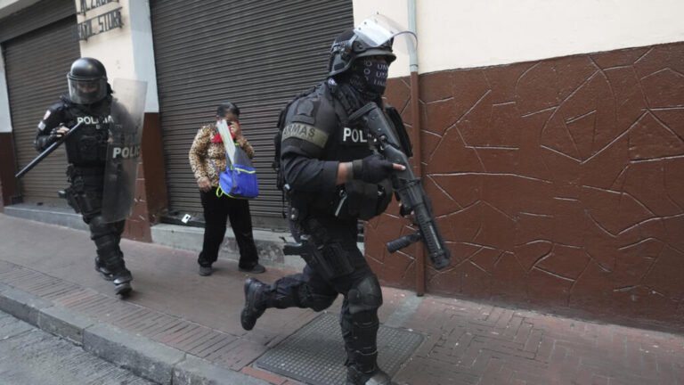 Al menos 10 detenidos en protestas contra el fin del subsidio al diésel en Ecuador