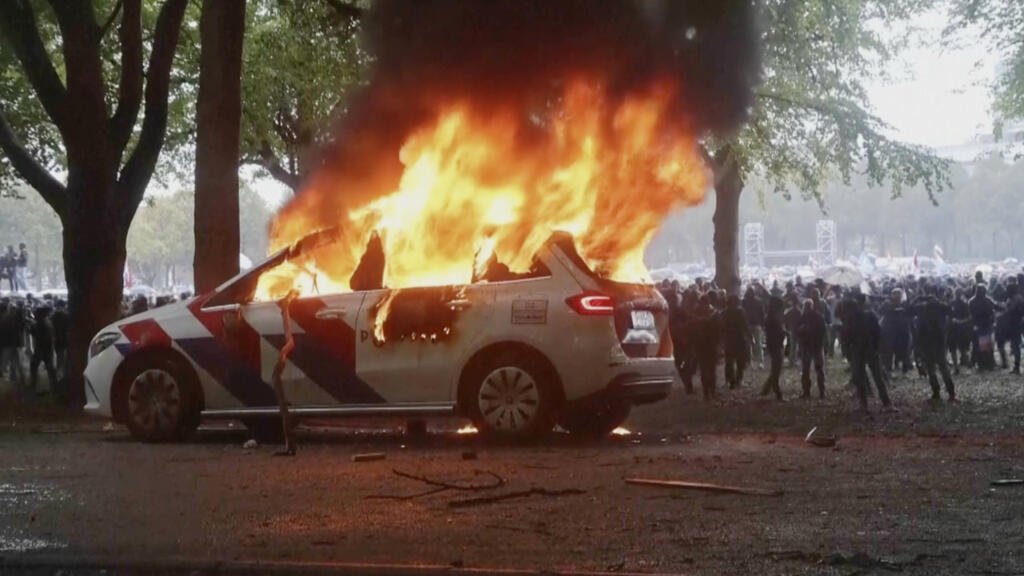Países Bajos: disturbios y caos durante una protesta antiinmigración a semanas de las elecciones