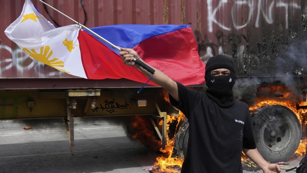 La “Primavera Asiática” irrumpe en Filipinas: furia juvenil contra la corrupción