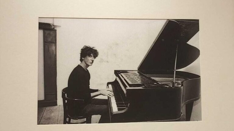 'Los Ángeles de Charly': una muestra íntima de Charly García y del rock latinoamericano