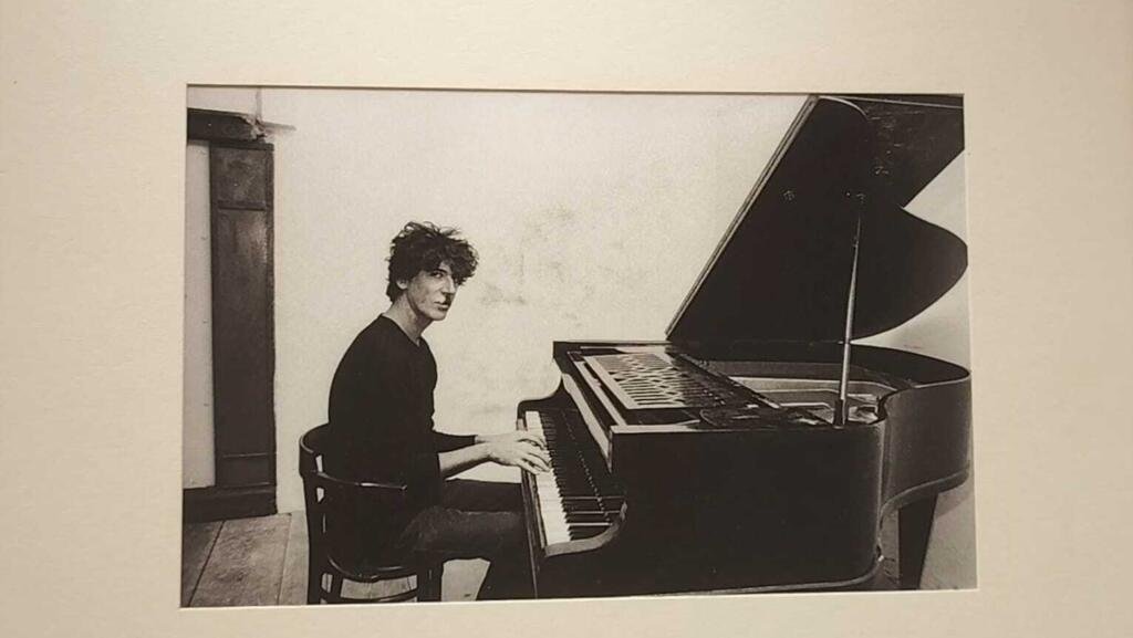 'Los Ángeles de Charly': una muestra íntima de Charly García y del rock latinoamericano