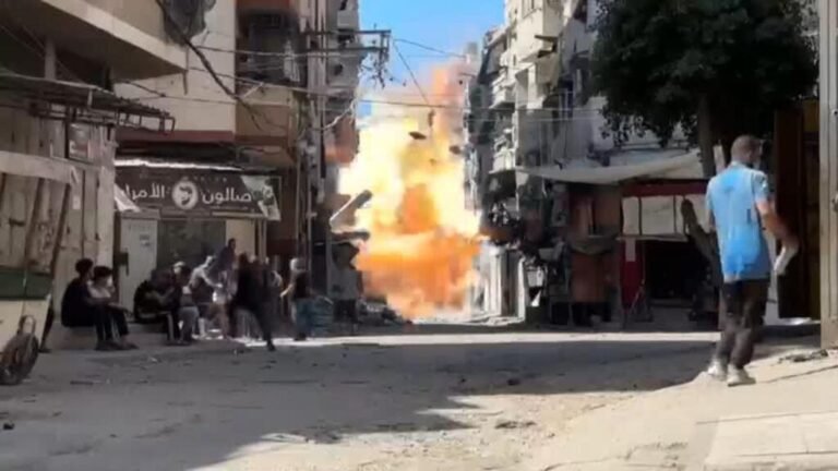 Palestinos sin lugar a dónde huir mientras Israel arremete contra Ciudad de Gaza