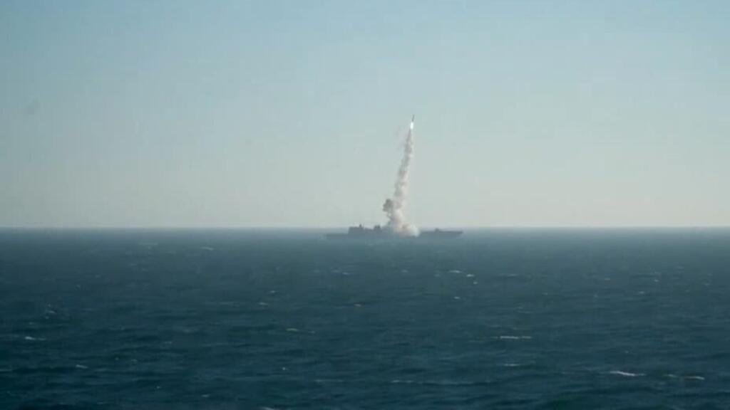 Rusia prueba misil hipersónico en el Ártico