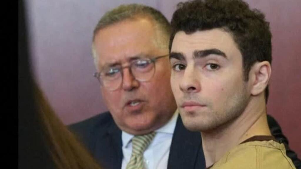 Juez de Nueva York retira cargos de terrorismo contra Luigi Mangione