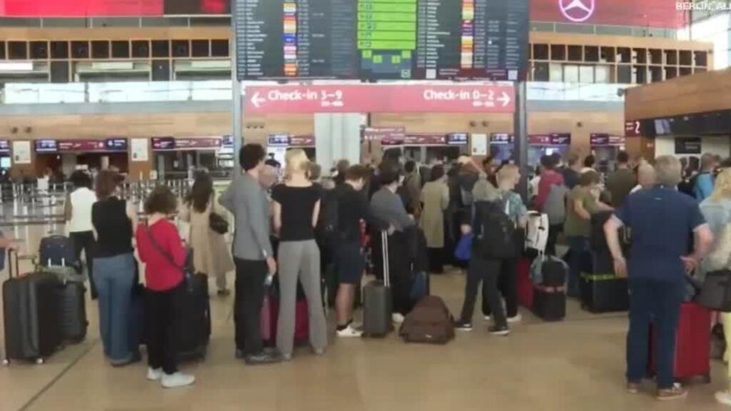 Ciberataque desata caos y molestias entre pasajeros en aeropuertos europeos