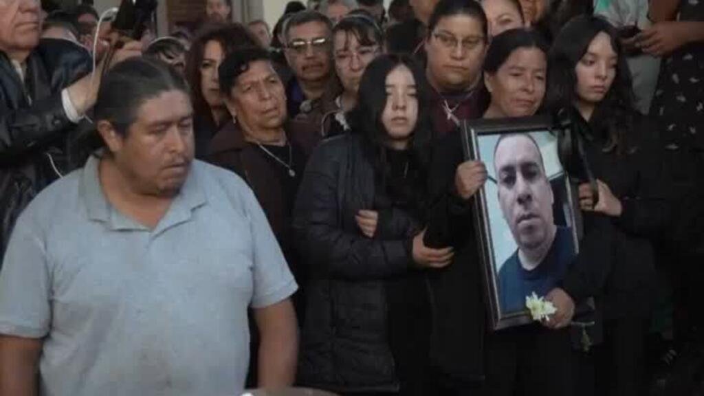 México: familiares y amigos despidieron al migrante muerto en operativo de ICE en Chicago