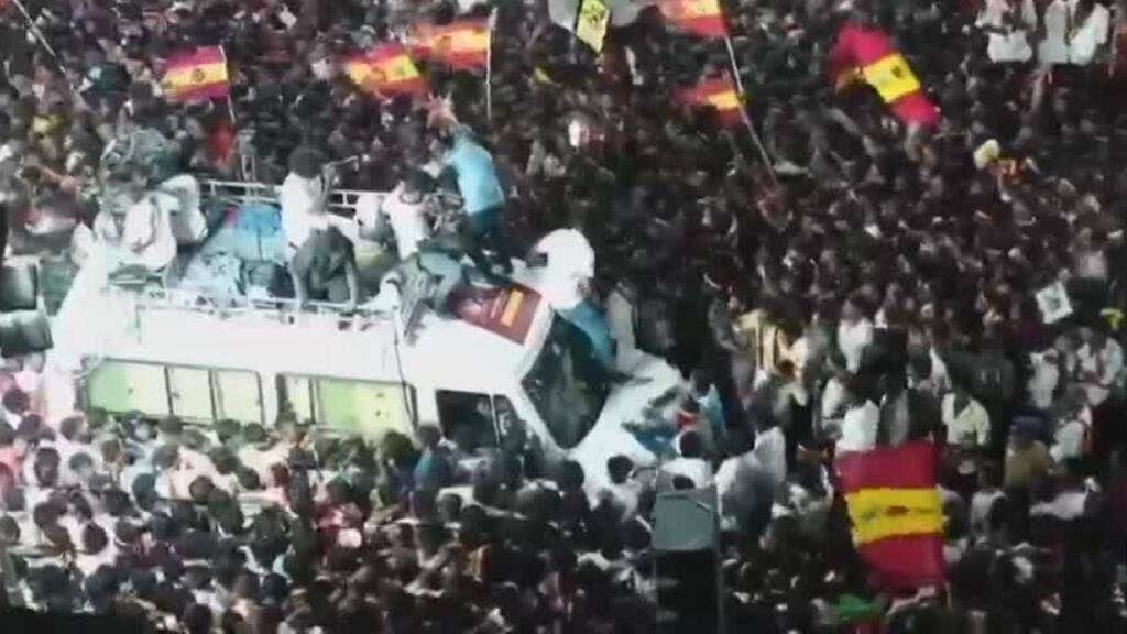 Estampida en mitin político deja más de 30 personas muertas en India